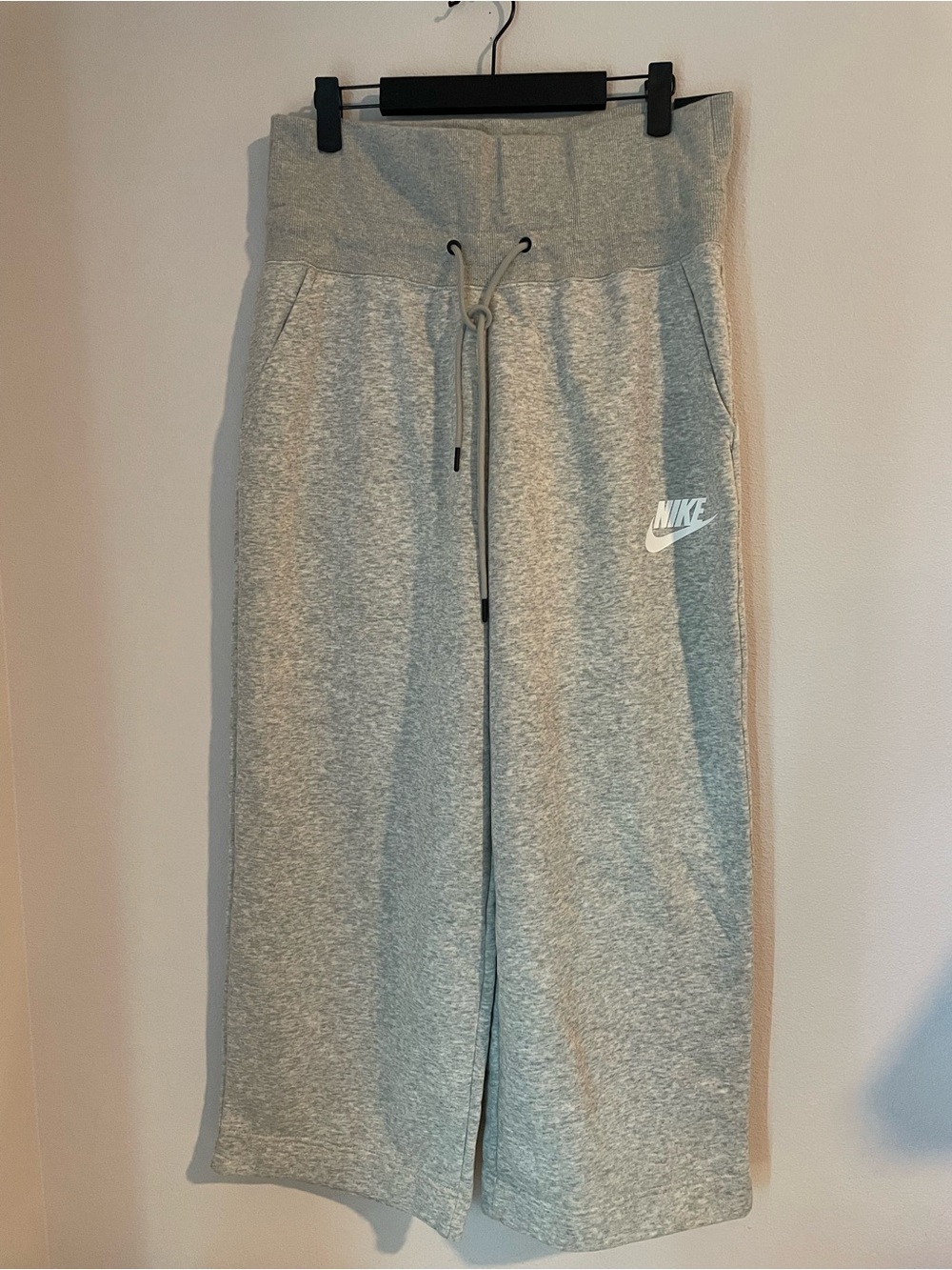 Nike Women’s Gray Wide-Leg Sweatpants Standard Fit - Size Large